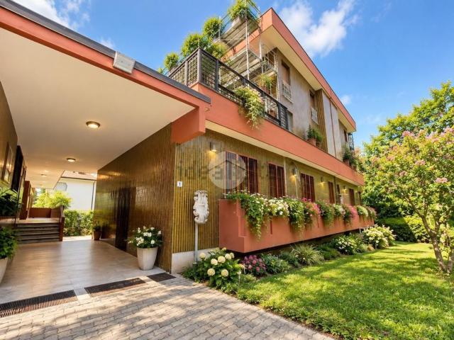 Appartamento in vendita di 95 m² in Via Ippocastani, 1