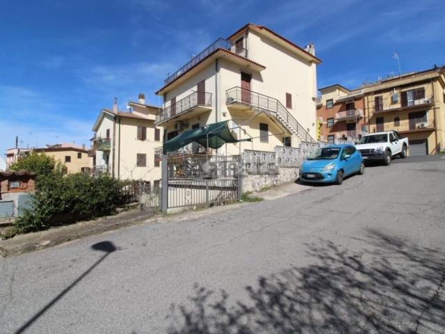 Appartamento in vendita di 95 m² in Via IV Novembre, 76