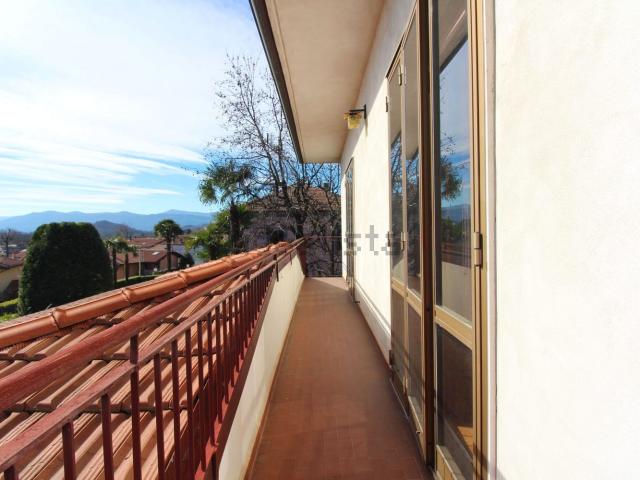 Appartamento in vendita di 95 m² in Via IV Novembre, 17