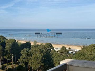 Appartamento in vendita di 95 m² in Via Lago di Bracciano, 2