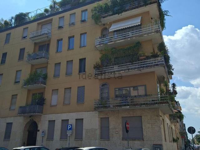 Appartamento in vendita di 95 m² in Via Leopoldo Cicognara, 11
