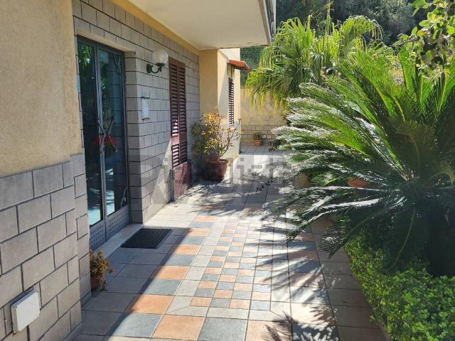 Appartamento in vendita di 95 m² in Via Longano, 37