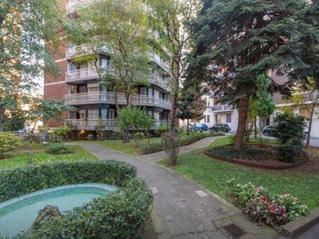 Appartamento in vendita di 95 m² in Via Lorenteggio, 51