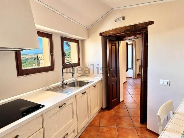 Appartamento in vendita di 95 m² in Via Lucarini