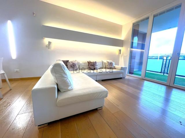 Appartamento in vendita di 95 m² in Via Luciano Manara