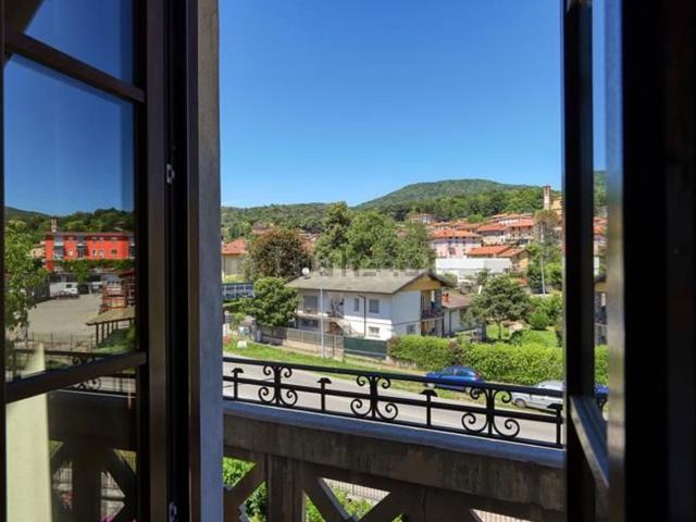 Appartamento in vendita di 95 m² in Via Luinese