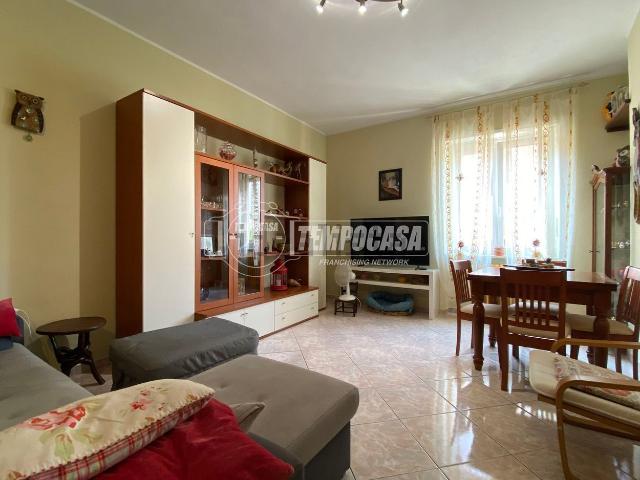 Appartamento in vendita di 95 m² in Via Martiri della Libertà