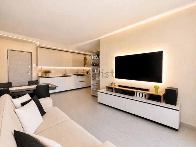 Appartamento in vendita di 95 m² in Via Martiri della Libertà