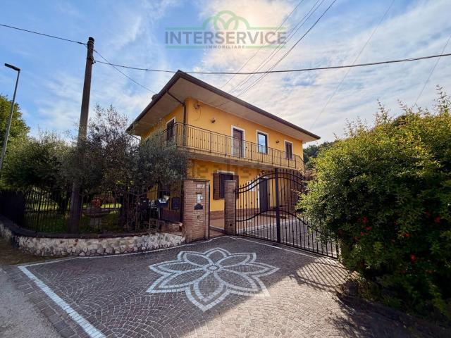 Appartamento in vendita di 95 m² in Via Marano, 411