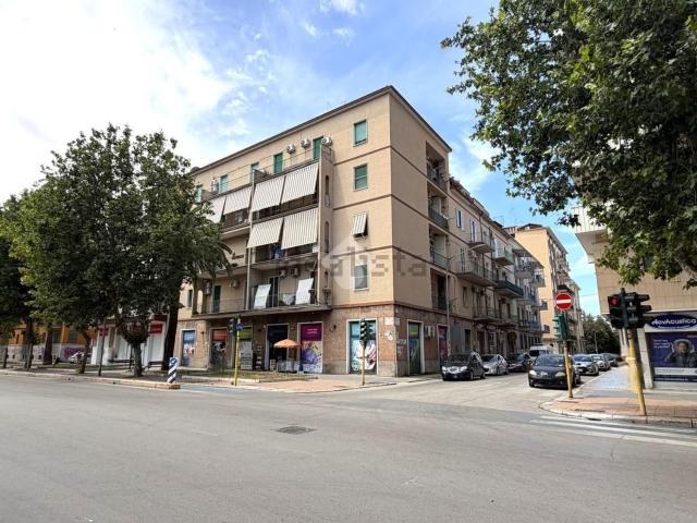 Appartamento in vendita di 95 m² in Via Marchese de Rosa, 102