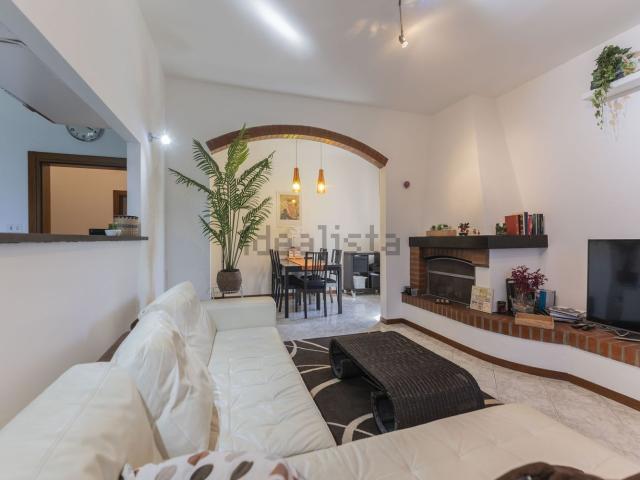 Appartamento in vendita di 95 m² in Via Massumatico, 1545