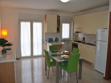 Appartamento in vendita di 95 m² in Via Michele Camposarcuno, 59