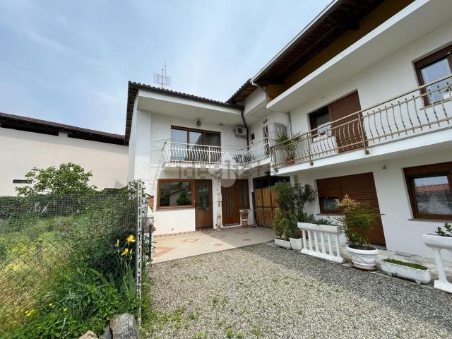 Appartamento in vendita di 95 m² in Via Monte Grappa, 3