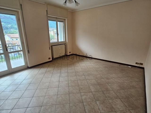 Appartamento in vendita di 95 m² in Via Monte Grappa