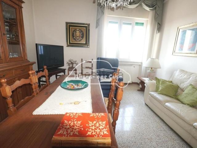 Appartamento in vendita di 95 m² in Via Monsignor Enrico Bartoletti, 106
