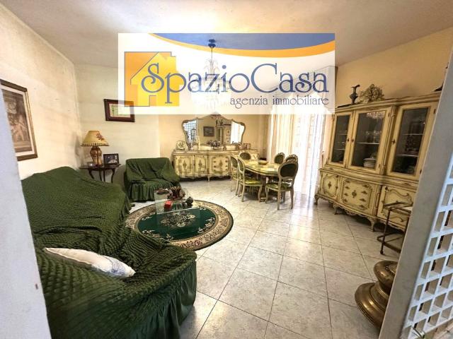 Appartamento in vendita di 95 m² in Via Napoli, 290