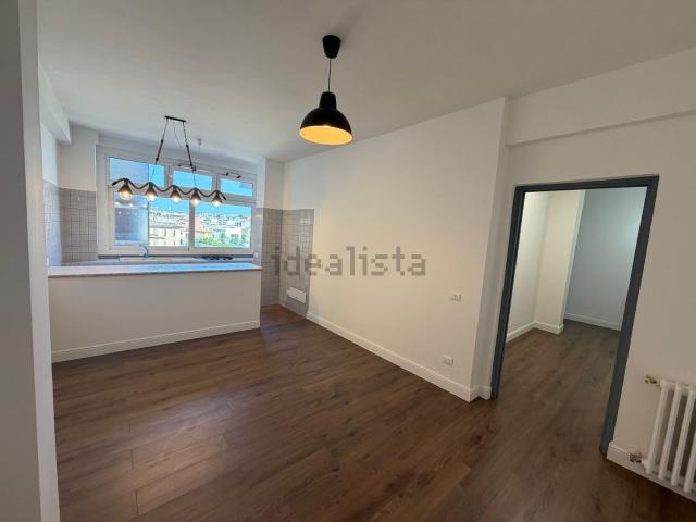 Appartamento in vendita di 95 m² in Via Napoli, 29