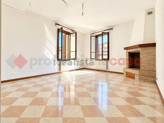 Appartamento in vendita di 95 m² in Via Nazario Sauro, 25