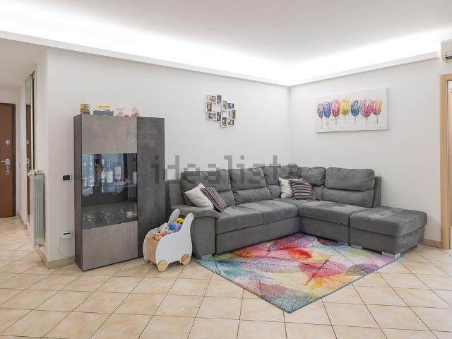 Appartamento in vendita di 95 m² in Via Nino Bixio, 170