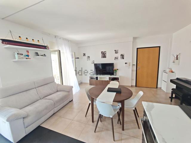 Appartamento in vendita di 95 m² in Via Nicola Minervino, 18
