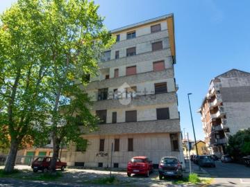 Appartamento in vendita di 95 m² in Via Novarese, 1