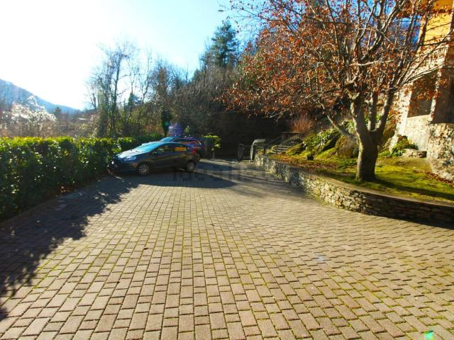 Appartamento in vendita di 95 m² in Via Pineta, 6