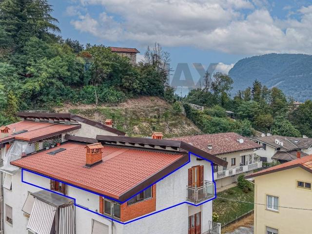 Appartamento in vendita di 95 m² in Via Piane, 28