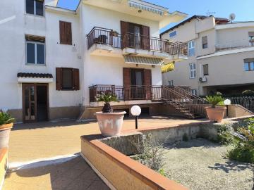 Appartamento in vendita di 95 m² in Via Pizzone, 1