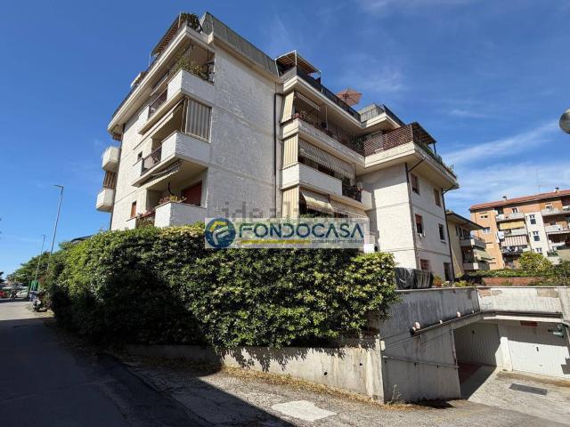 Appartamento in vendita di 95 m² in Via Poggioletto