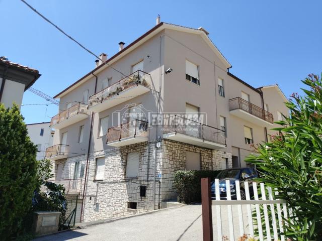 Appartamento in vendita di 95 m² in Via Porto Recanati