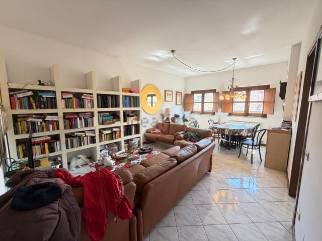 Appartamento in vendita di 95 m² in Via Roma