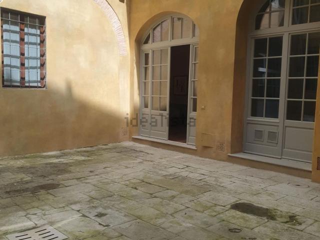 Appartamento in vendita di 95 m² in Via Romana