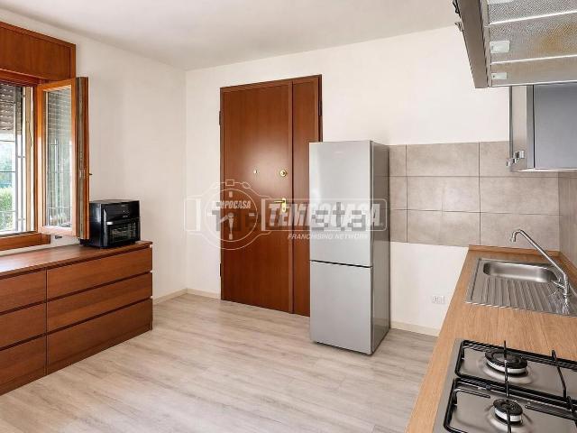 Appartamento in vendita di 95 m² in Via Roncadella, 3