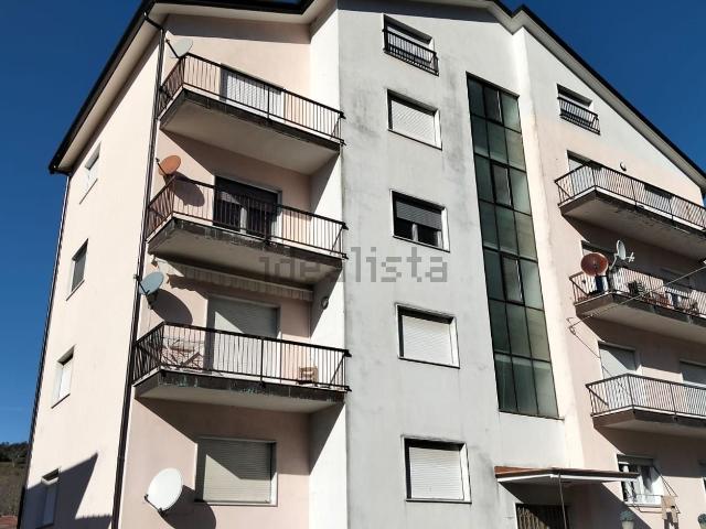 Appartamento in vendita di 95 m² in Via Scopesi, 145