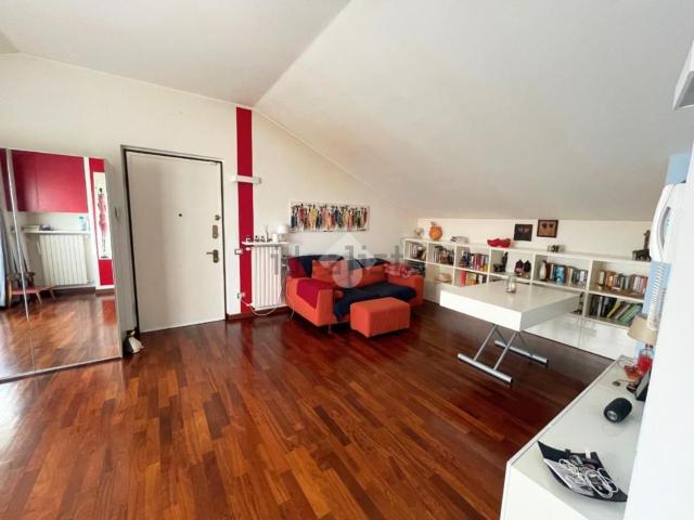 Appartamento in vendita di 95 m² in Via Sampietro, 101