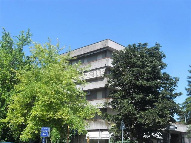 Appartamento in vendita di 95 m² in Via Sant&apos Ambrogio, 1