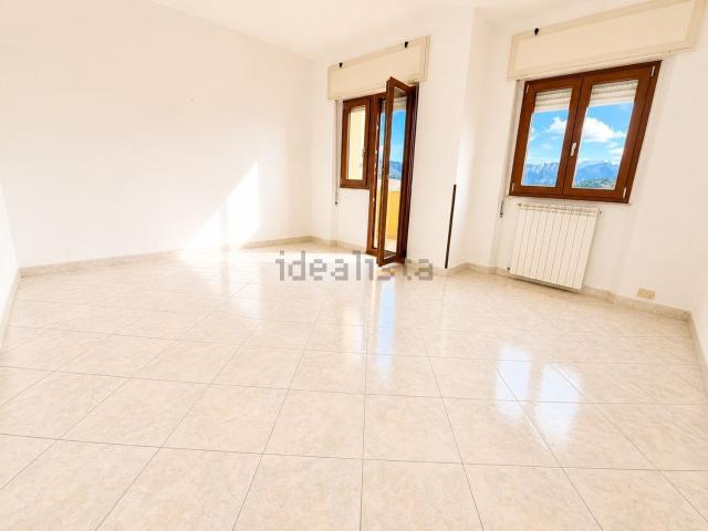 Appartamento in vendita di 95 m² in Via Santa Barbara, 48