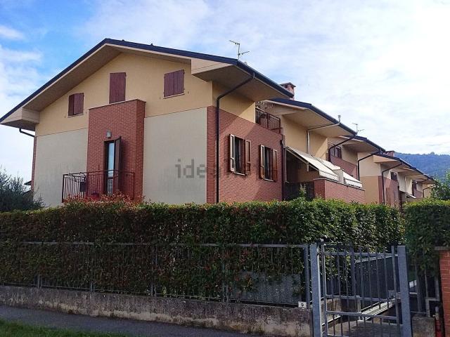 Appartamento in vendita di 95 m² in Via San Francesco D&apos Assisi, 7