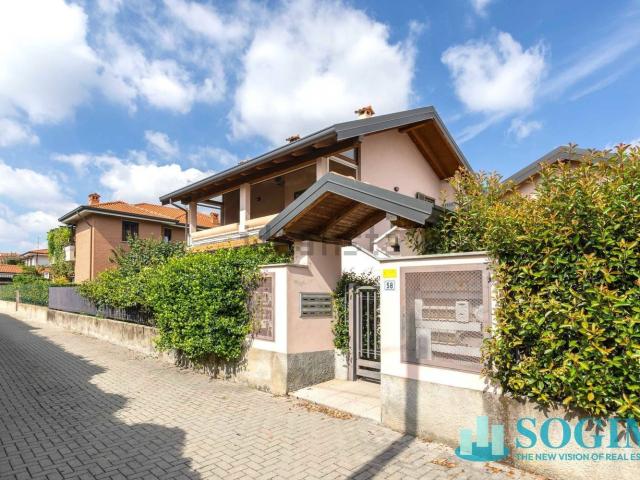 Appartamento in vendita di 95 m² in Via San Francesco D&apos Assisi, 58