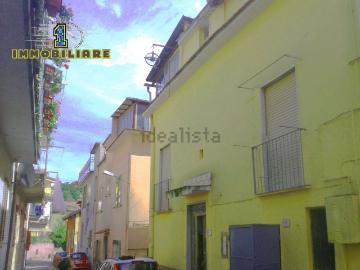 Appartamento in vendita di 95 m² in Via Sardegna, 8
