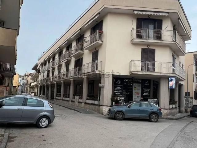 Appartamento in vendita di 95 m² in Via Semonella