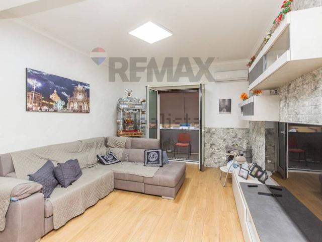 Appartamento in vendita di 95 m² in Via Serve della Divina Provvidenza, 7