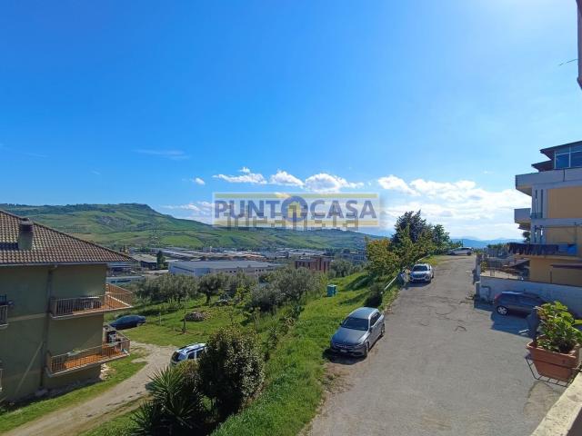 Appartamento in vendita di 95 m² in Via Suor Maria Rita Nerone, 9