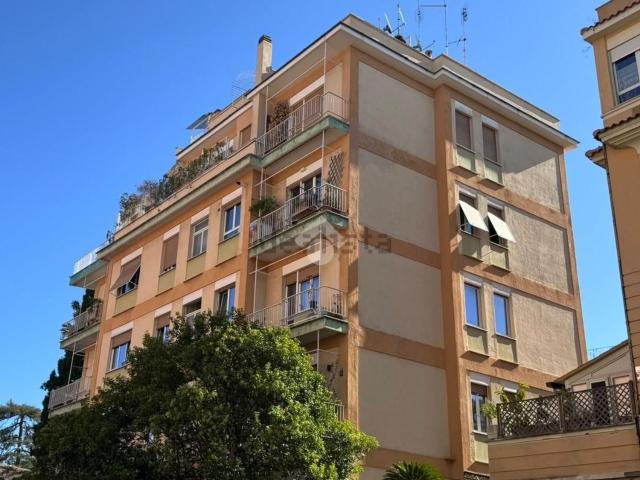 Appartamento in vendita di 95 m² in Viale Aurelio Saffi, 70