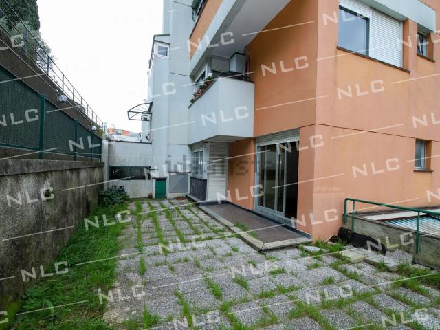 Appartamento in vendita di 95 m² in Viale costa dei landò