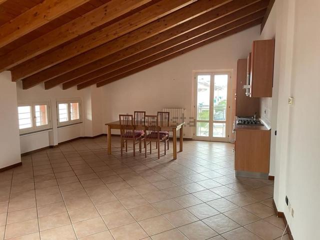 Appartamento in vendita di 95 m² in Viale dei Caduti