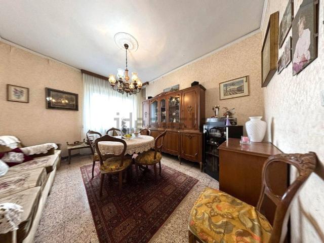 Appartamento in vendita di 95 m² in Viale dei Mughetti, 11