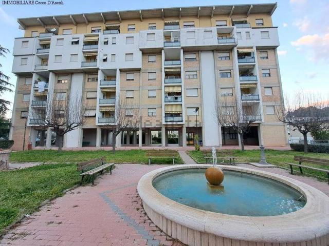 Appartamento in vendita di 95 m² in Viale dei Platani