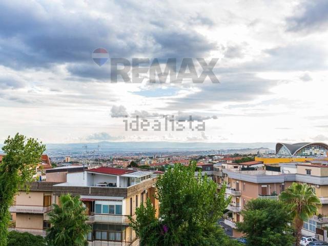 Appartamento in vendita di 95 m² in Viale dell&apos Autonomia, 55