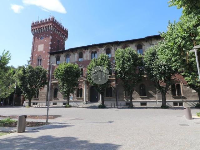 Appartamento in vendita di 95 m² in Viale Filippo Meda, 11